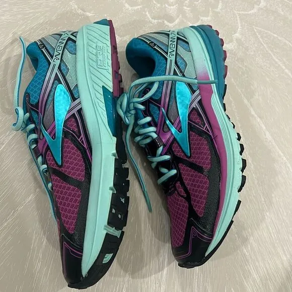 Brooks Ravenna 7 Running Shoe (Women's) 8.5