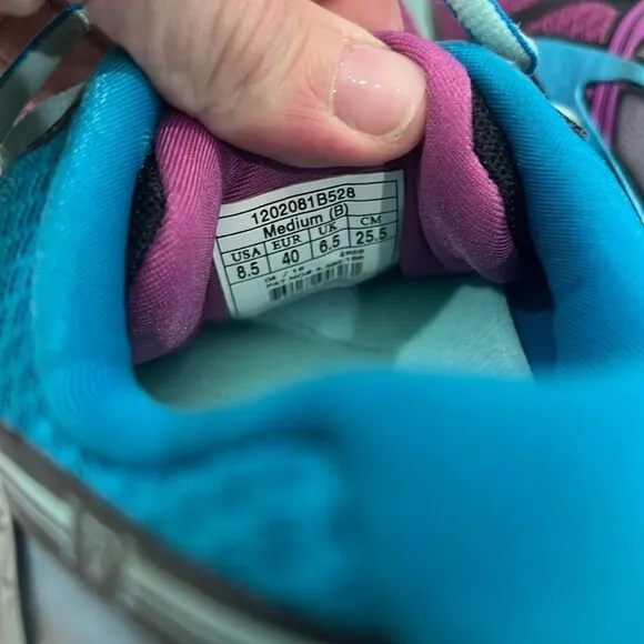 Brooks Ravenna 7 Running Shoe (Women's) 8.5