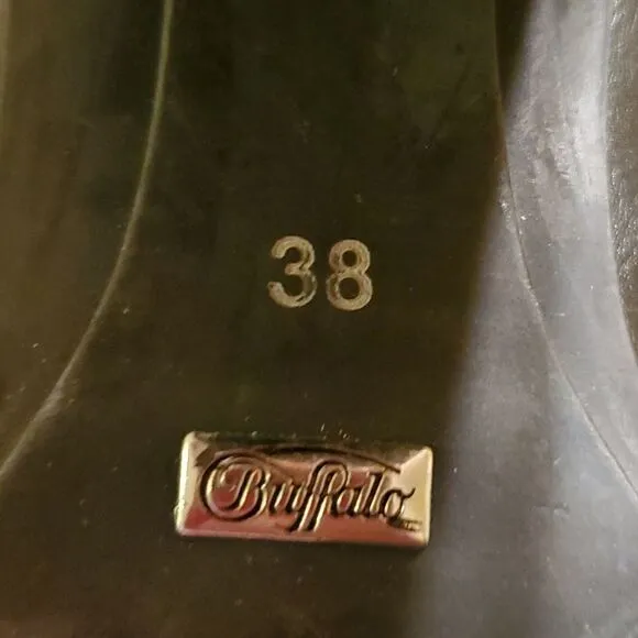 BUFFALO SHOES moto ankle boot size 38