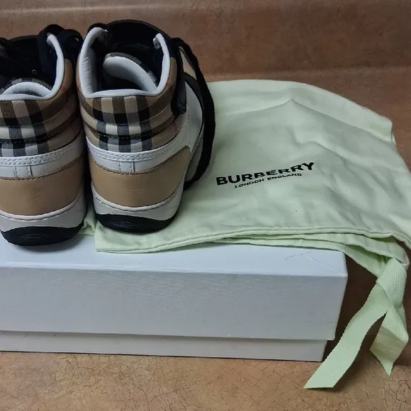 Burberry Kids Black and Tan High-Top Sneakers