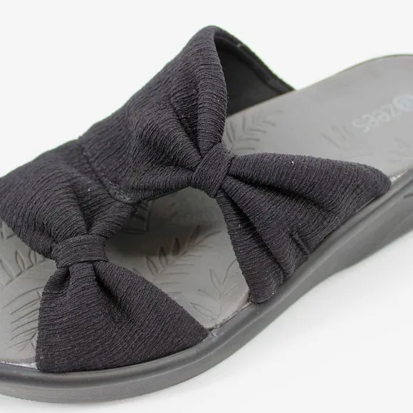 Bzees Smile More Wedge Slide Sandal Womens Size 9 in Black Texture NEW