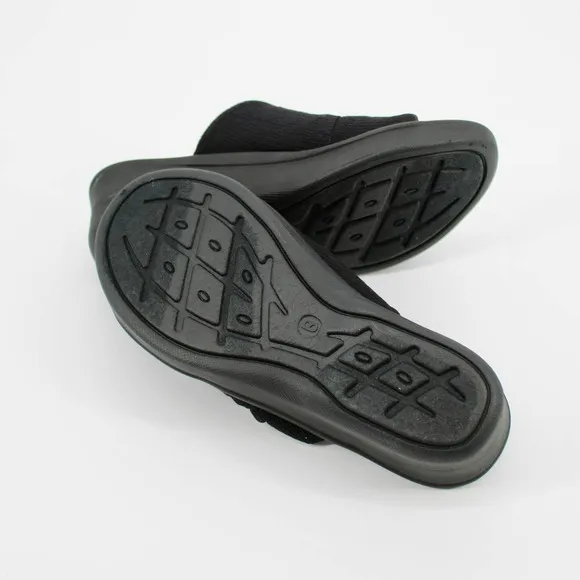 Bzees Smile More Wedge Slide Sandal Womens Size 9 in Black Texture NEW