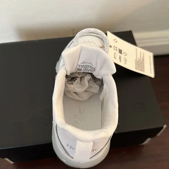 Cardi B X Reebok leather platform sneaker size 7 in white new