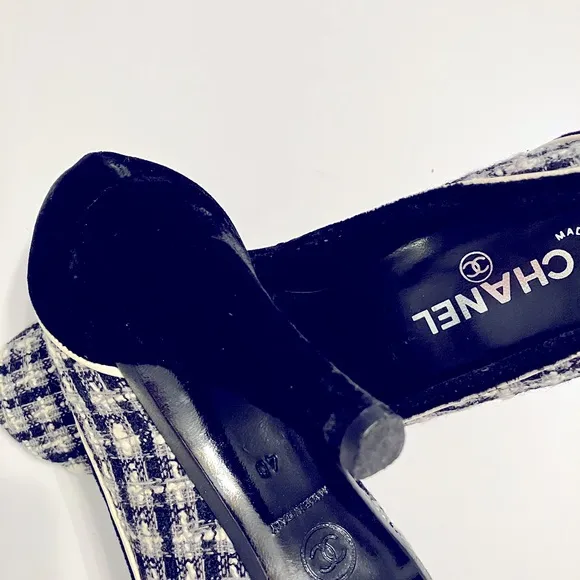 Chanel Tweed Pumps VGUC Size EU 40 black and white or cream