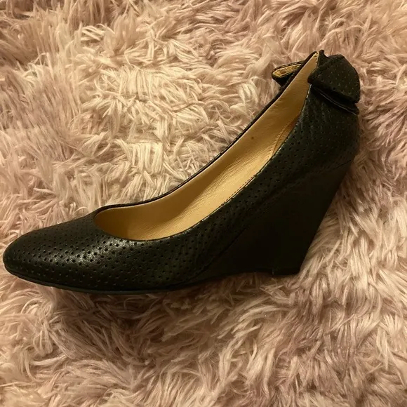 Chloe Black Leather Bow wedges size 6.5 brand new