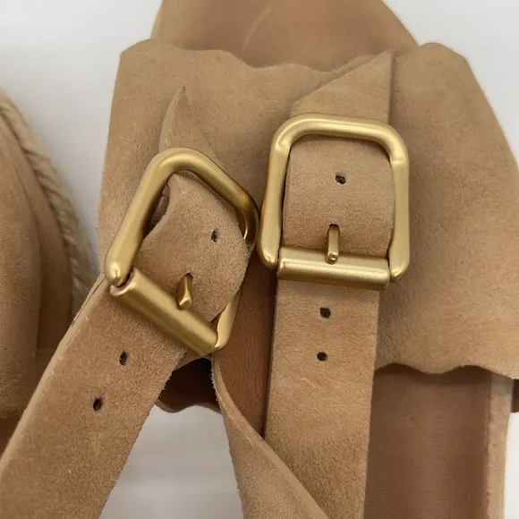 Chloe Suede Scalloped Platform Espadrilles Sand Color Size 6.5