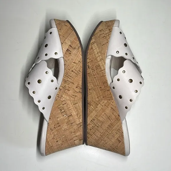 Chocolat Blu Wilbert Wedge Ice Leather Women’s Size US 6.5