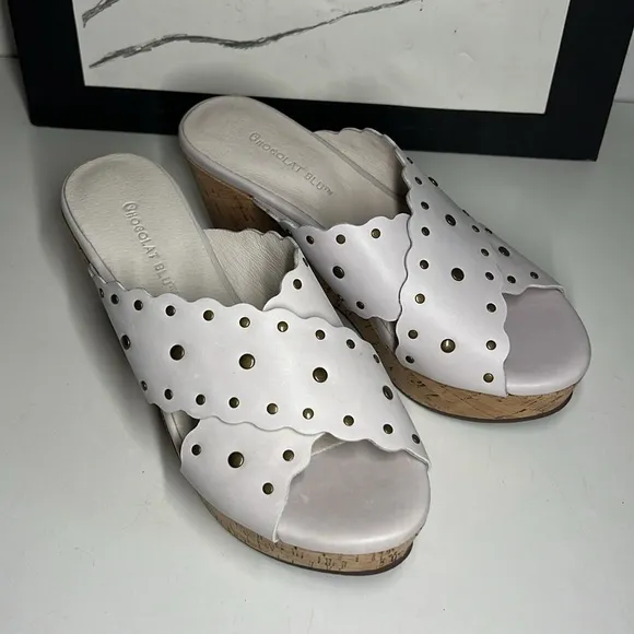 Chocolat Blu Wilbert Wedge Ice Leather Women’s Size US 6.5