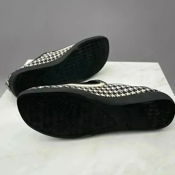Chocolaticas Mary Janes Shoes Size 8.5/40 Black Houndstooth Wedge Buckle 90s