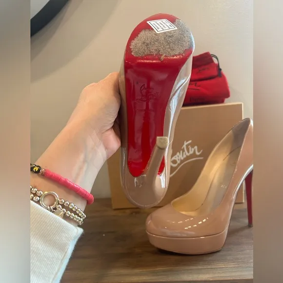 Christian Louboutin Bianca 140 Patent Calf pumps 39