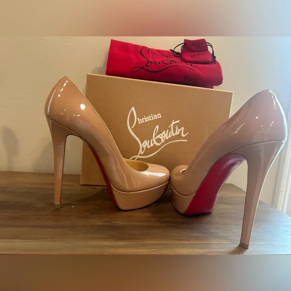 Christian Louboutin Bianca 140 Patent Calf pumps 39