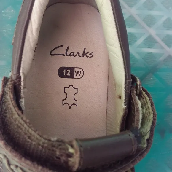Clark's Girls Leather Shoes.
