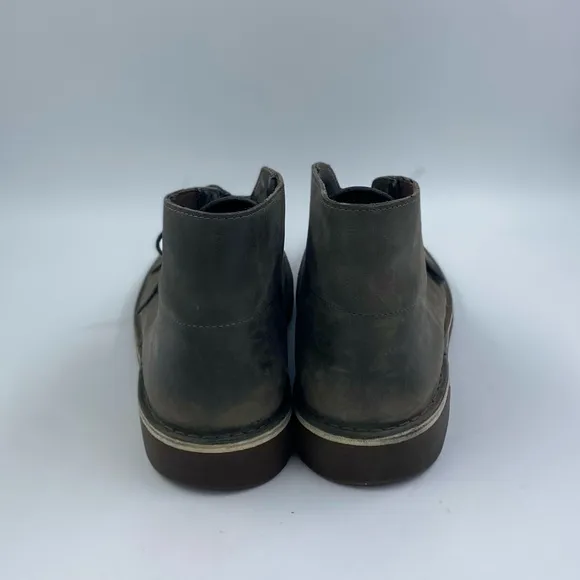 Clarks gray chukka boots men’s size 12