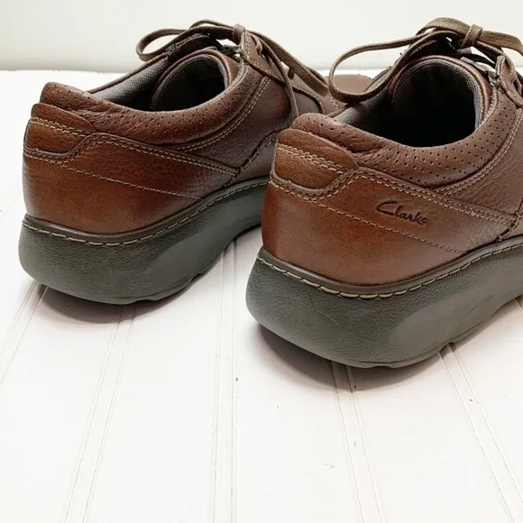 Clarks Max Cushion brown leather shoes