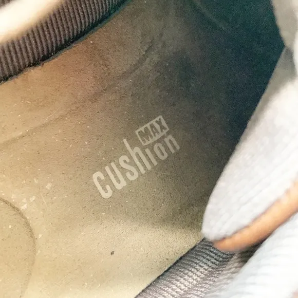 Clarks Max Cushion brown leather shoes