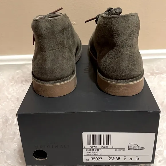 CLARKS,BRAND NEW.