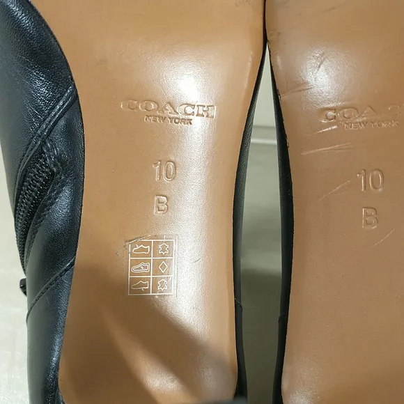 Coach Black Leather Shoes Seneca Booties 10B EU 40. Condition is Pre-owned.