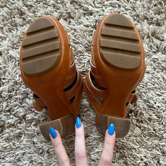 Coach - Paddy Leather Platform Sandals - Tan