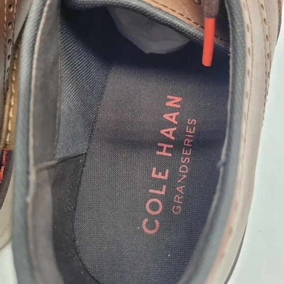 Cole Haan Men's sz 9 M Go-To Wingtip Oxford lace up shoes C35085 brown leather