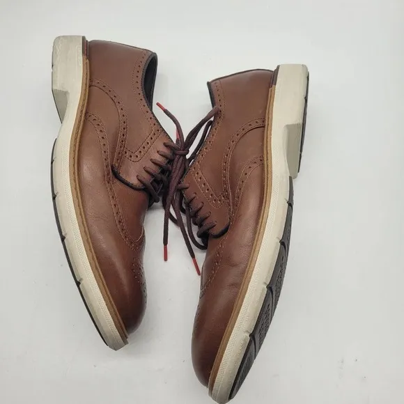 Cole Haan Men's sz 9 M Go-To Wingtip Oxford lace up shoes C35085 brown leather