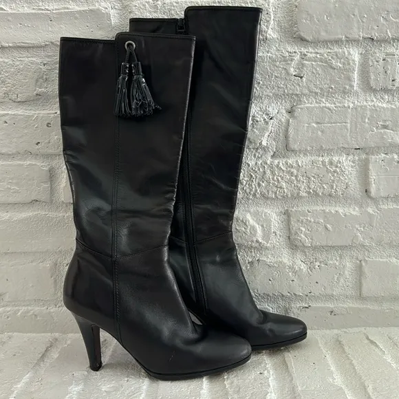 Cole Haan Nike Air Tall Leather Heeled Boot w/ Tassel Size 8B