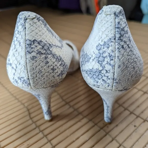Cole Haan Womens Vesta Leather Snake Print Pointed Toe 3&quot; Heels Shoes . Sz 9.5B.