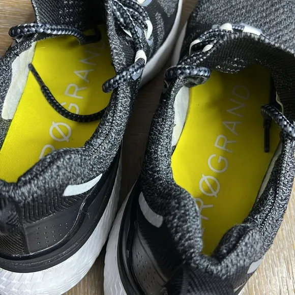 COLE HAAN Zerogrand Overtake Lite Runner Black Knit/Optic White Sneaker 9.5
