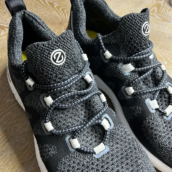COLE HAAN Zerogrand Overtake Lite Runner Black Knit/Optic White Sneaker 9.5