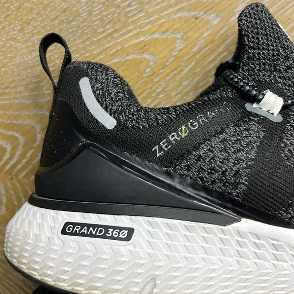 COLE HAAN Zerogrand Overtake Lite Runner Black Knit/Optic White Sneaker 9.5