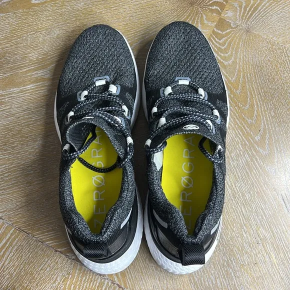 COLE HAAN Zerogrand Overtake Lite Runner Black Knit/Optic White Sneaker 9.5