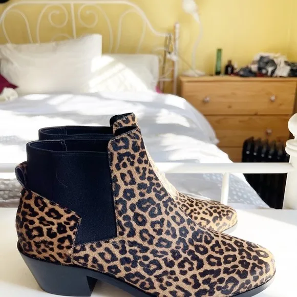 Cole Hann Gia Animal Print Western Calf Hair Chunky Heel Ankle Boots Size 8