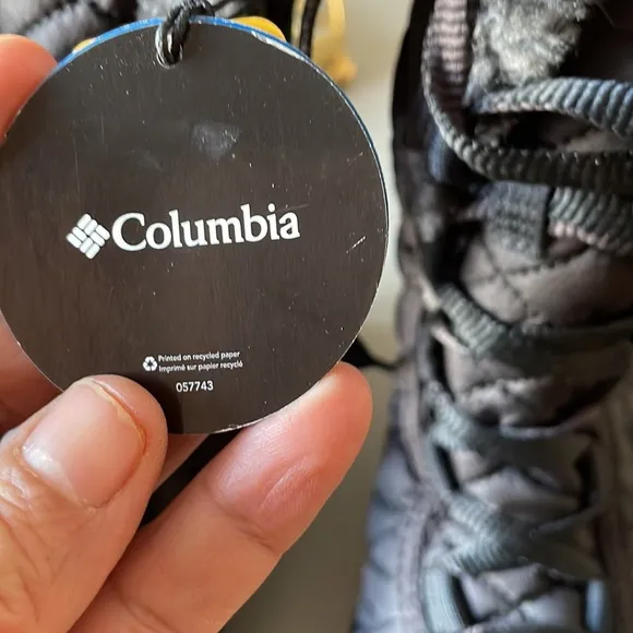 Columbia Boots Girl  new size 2
