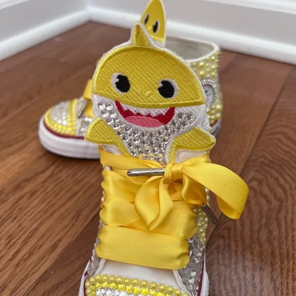 Converse Baby Shark Sneakers Rhinestone‎ Embellished Shoes Yellow Size 8