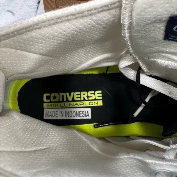 Converse Chuck Taylor Women's All Star High-Top Sneaker Size 11 (Men 9)