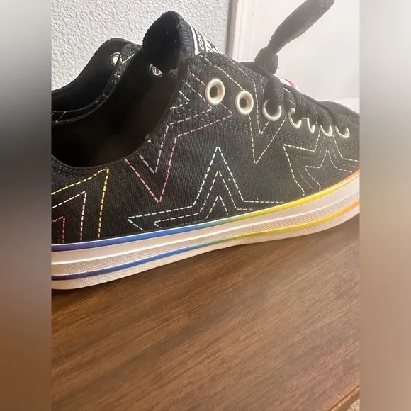 Converse custom all Star Pride low top.  Men’s size 9 / Women’s 11. New in box.