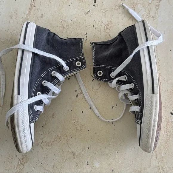Converse High Top Kids Shoes, Size 1, Black