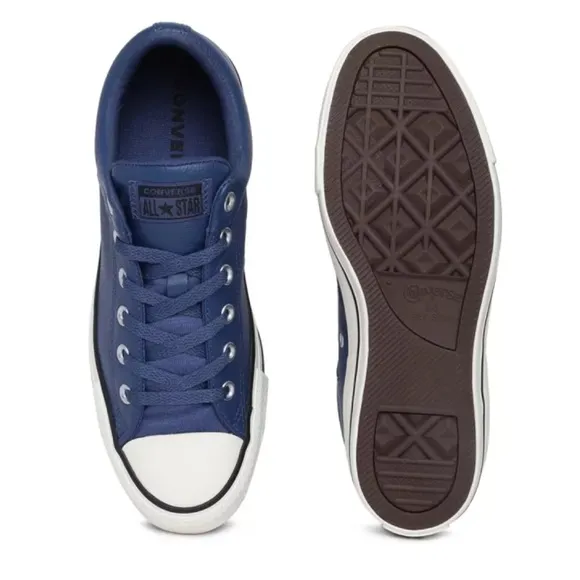 Converse leather low top shoes