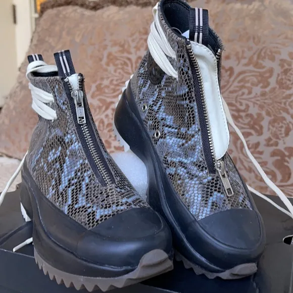 Converse Run Star Hike Hi Snakeskin WMNS