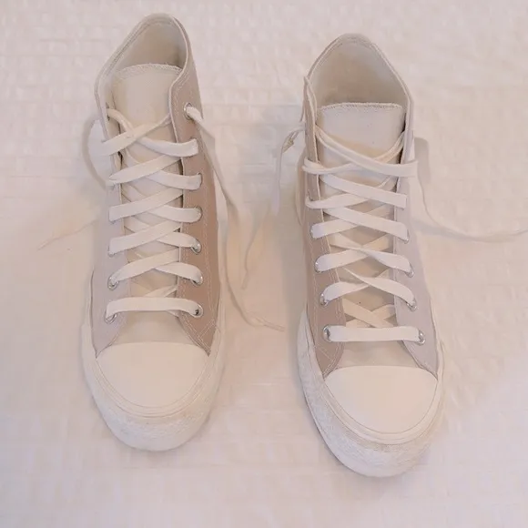 CONVERSE Women's Chuck Taylor Platform HighTop Cream Tan Classic Sneakers 7.5