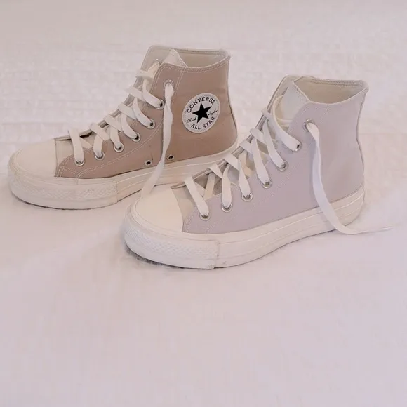 CONVERSE Women's Chuck Taylor Platform HighTop Cream Tan Classic Sneakers 7.5