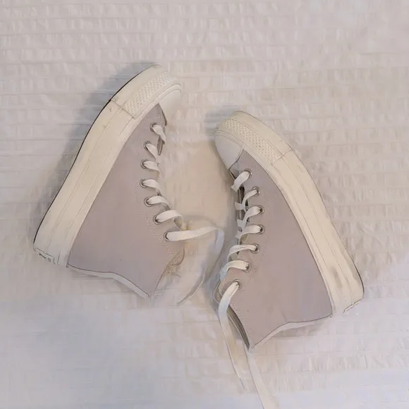 CONVERSE Women's Chuck Taylor Platform HighTop Cream Tan Classic Sneakers 7.5