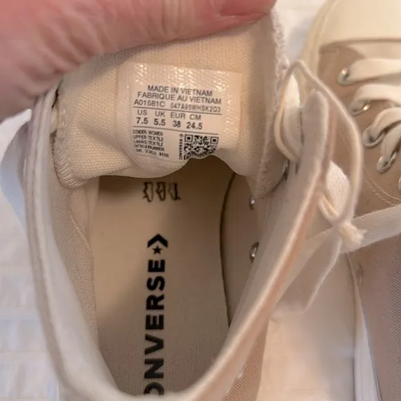 CONVERSE Women's Chuck Taylor Platform HighTop Cream Tan Classic Sneakers 7.5