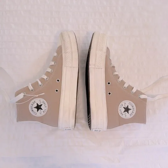 CONVERSE Women's Chuck Taylor Platform HighTop Cream Tan Classic Sneakers 7.5
