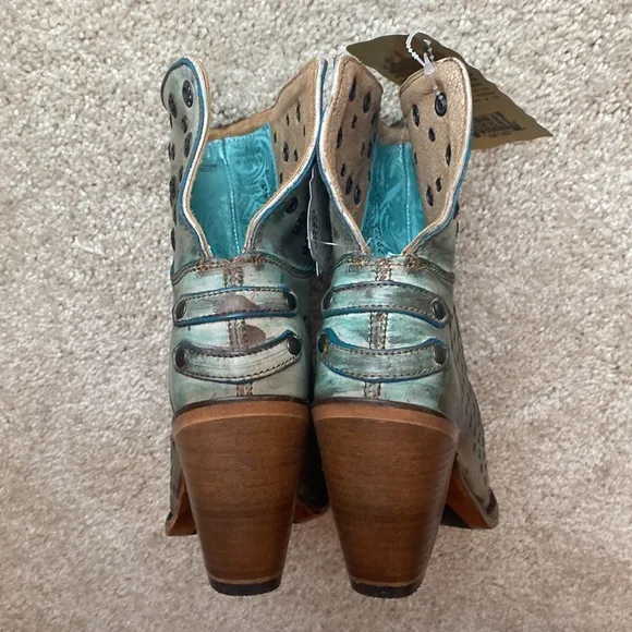 CORRAL Turquoise Round Toe Boots