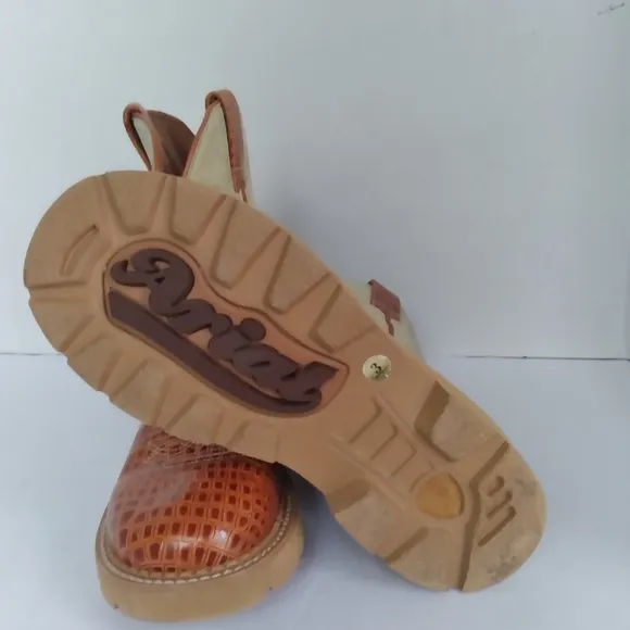 Cowboy Boots Western Style Faux‎ Alligator Embossed Leather Lug Sole