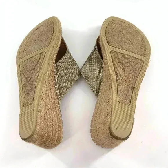 Croft &amp; Barrow sandals size 8.5 gold thong Espadrilles wedges costal granny