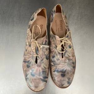 Cydwoq Daisee Oxford inspired leather shoes. New with tags.