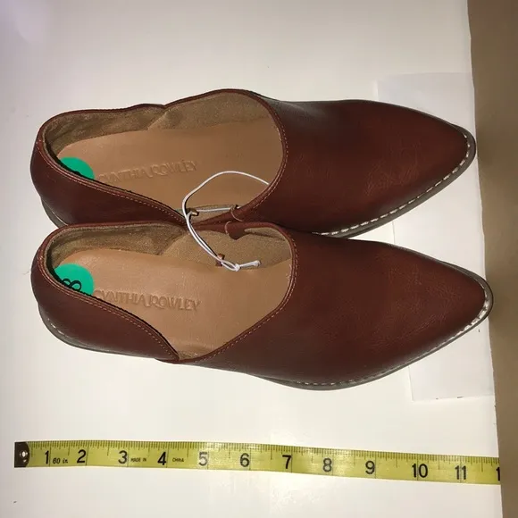 Cynthia Rowley Sz 8 Chunky Ankle Western 2”- Heeled Cinnamon Brown