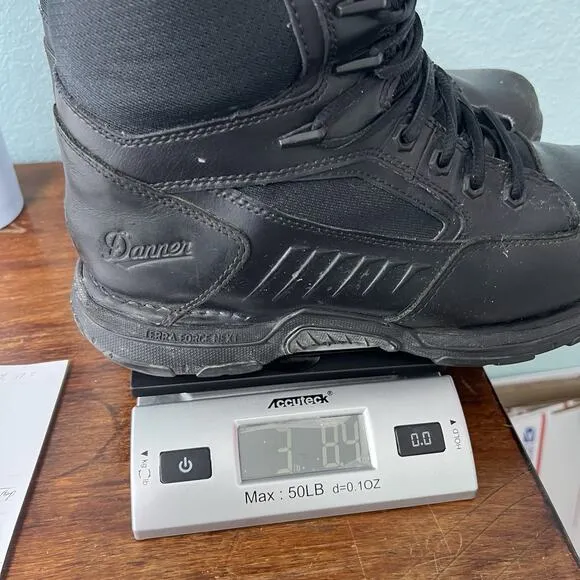 DANNER STRIKER BOLT 8&quot; BLACK TACTICAL BOOTS Size 10.5 Gore-Tex 26633 VIBRAM Sole