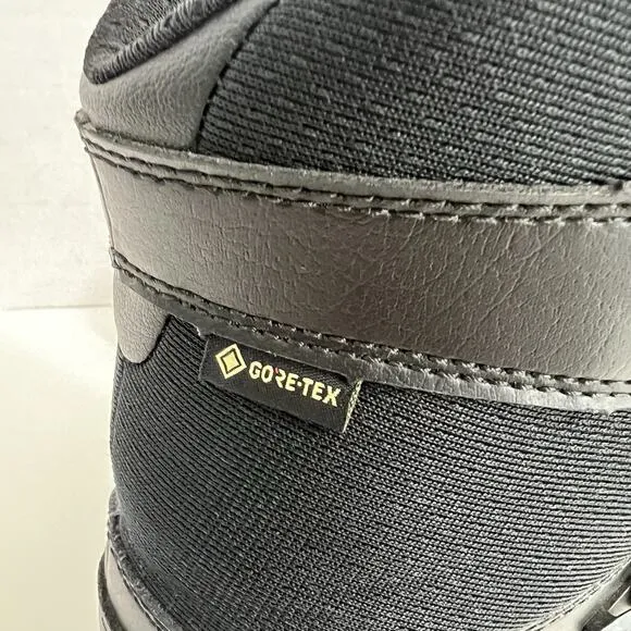 DANNER STRIKER BOLT 8&quot; BLACK TACTICAL BOOTS Size 10.5 Gore-Tex 26633 VIBRAM Sole